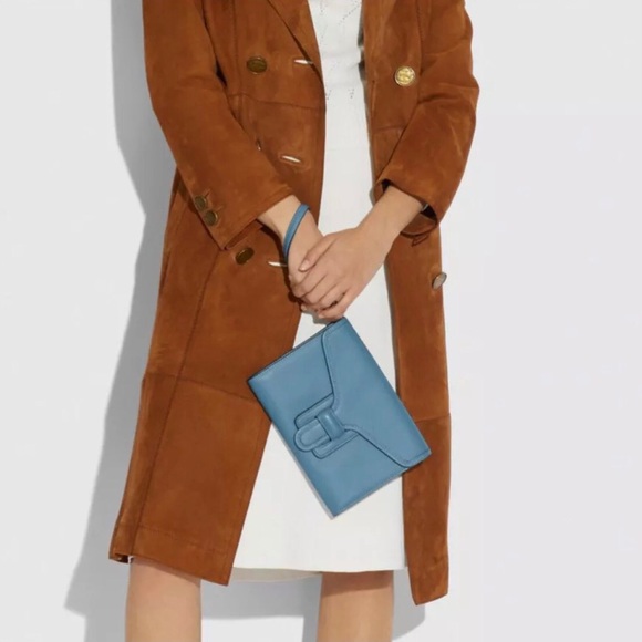 COACH Courier Wristlet NWT - Picture 2 of 5